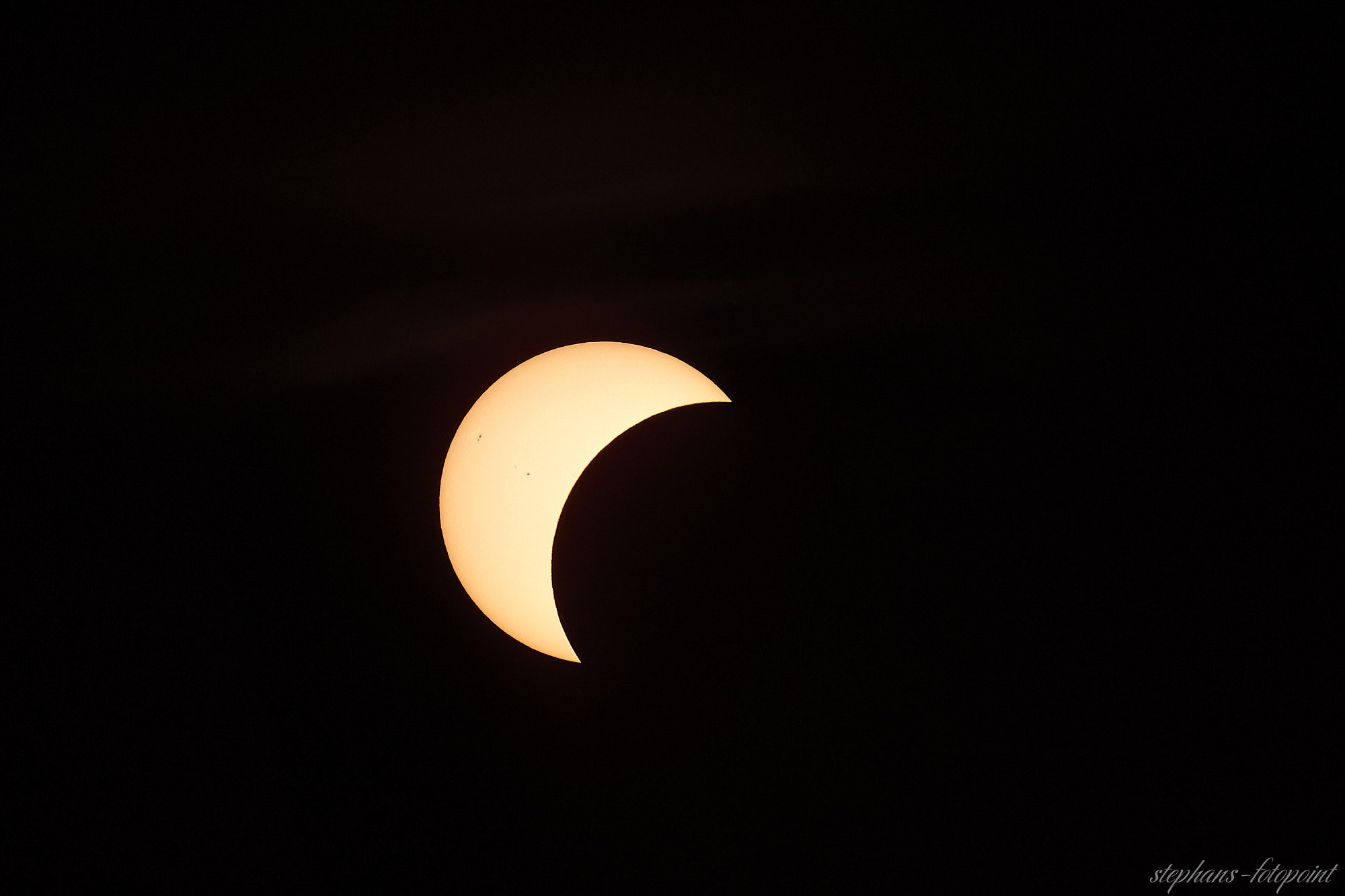 Sonnenfinsterniss mit Sonnenflecken